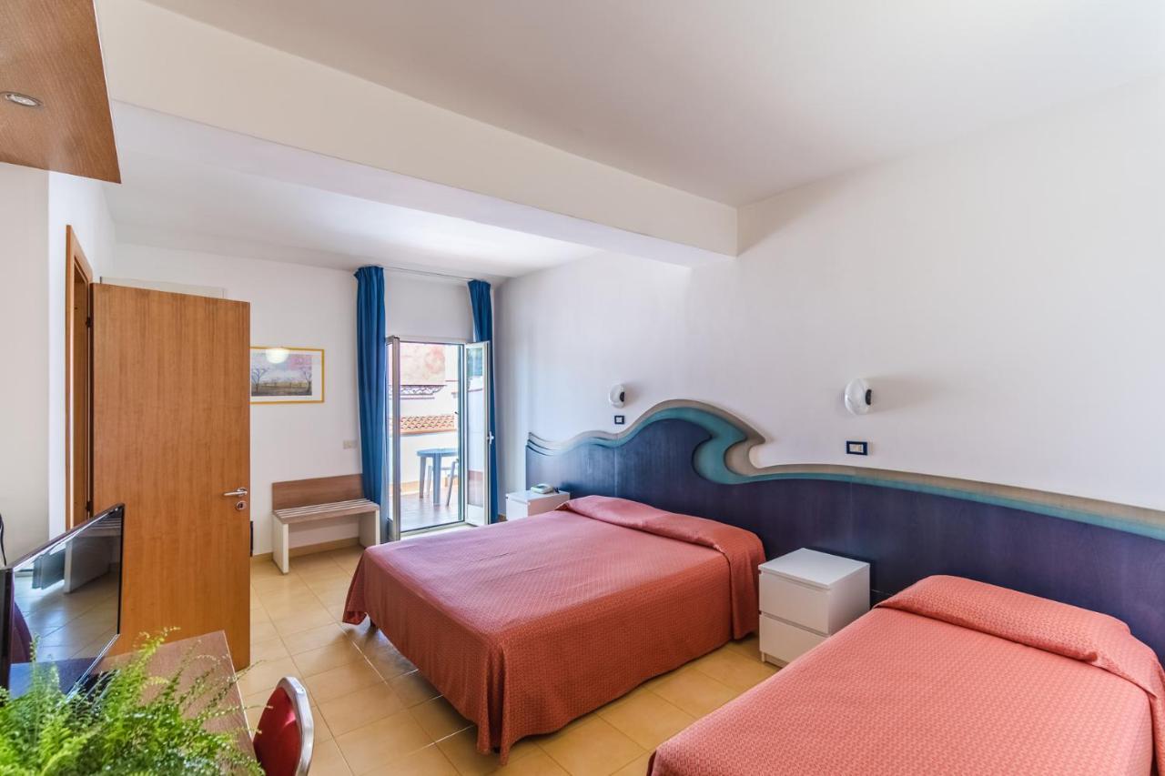 Hotel D'Amato Peschici Eksteriør billede