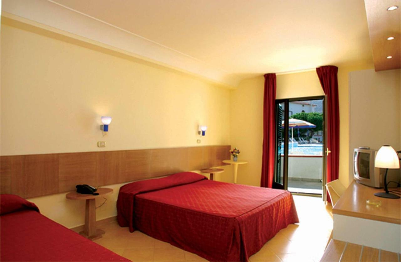 Hotel D'Amato Peschici Eksteriør billede